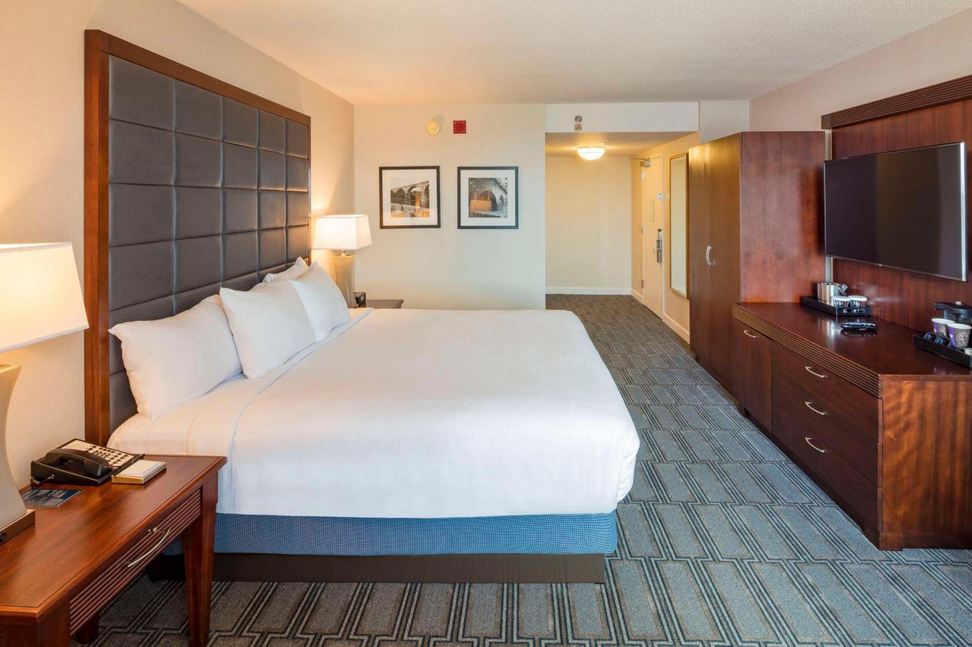 Hilton Philadelphia At Penn'S Landing Hotel Buitenkant foto